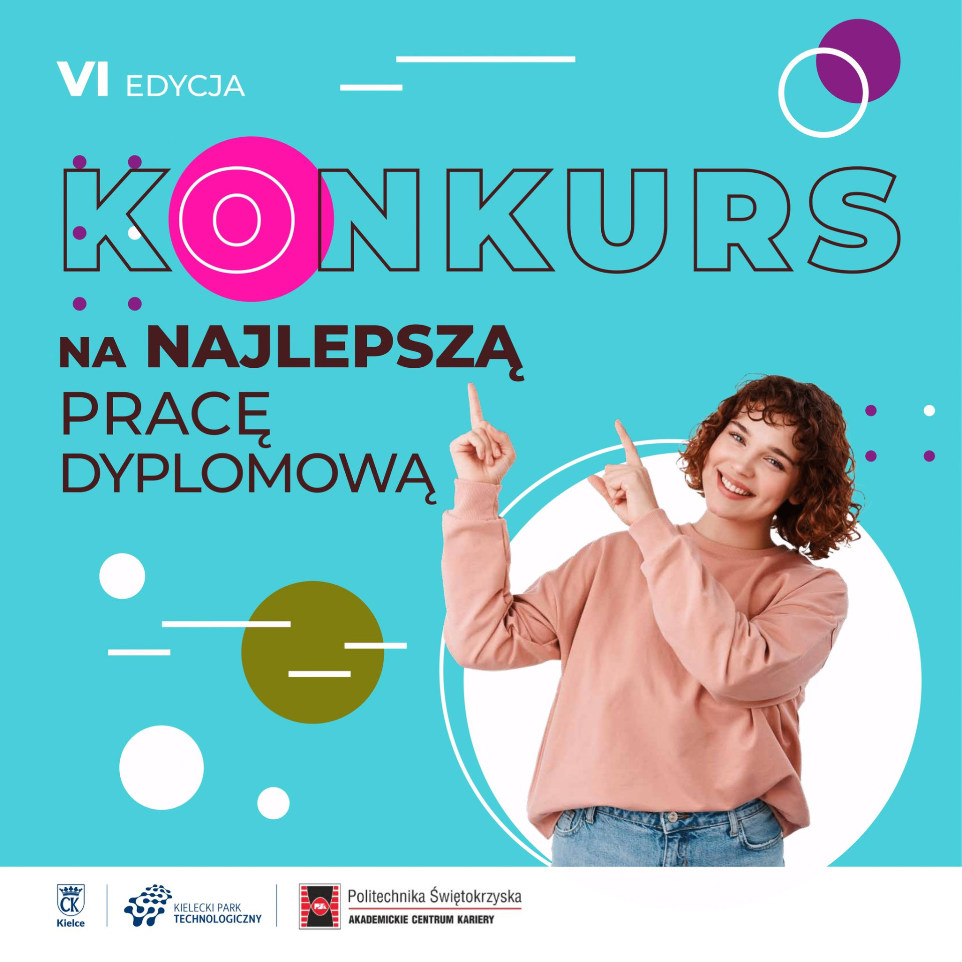 VI edycja konkursu na najlepszą pracę dyplomową. Młoda kobieta wskazuje palcami na tekst.